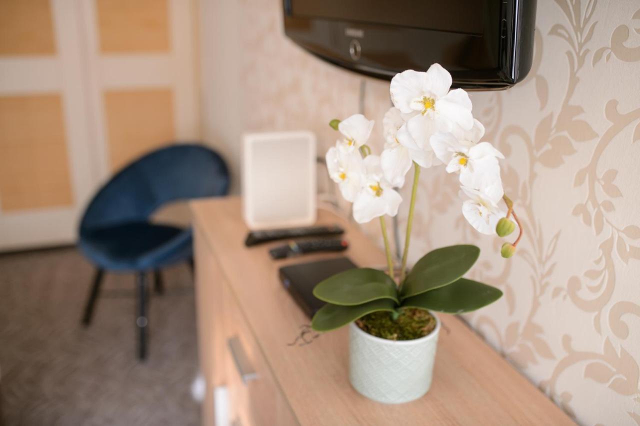 Lujzi Apartman エゲル エクステリア 写真