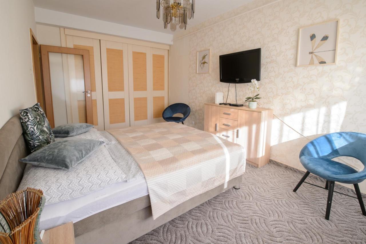 Lujzi Apartman エゲル エクステリア 写真