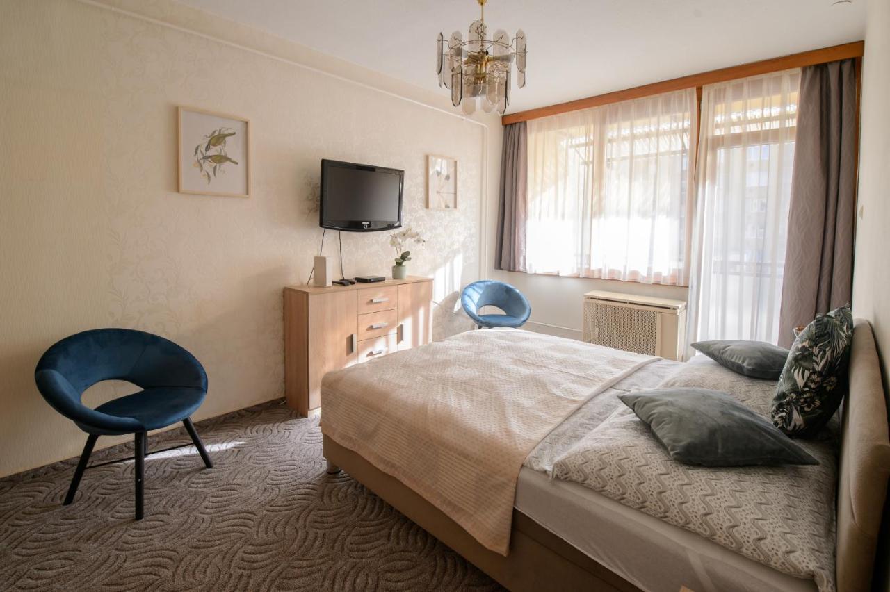 Lujzi Apartman エゲル エクステリア 写真